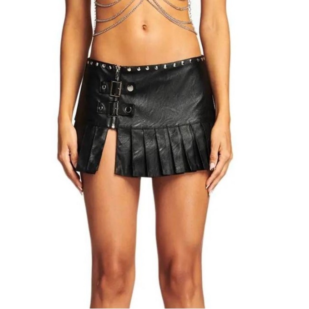Black Pleated Mini Skirt